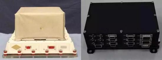 “天極”望遠鏡實物圖。左:偏振探測儀 右:電控箱